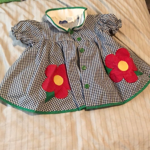 Shorts with top - Picture 2 of 2